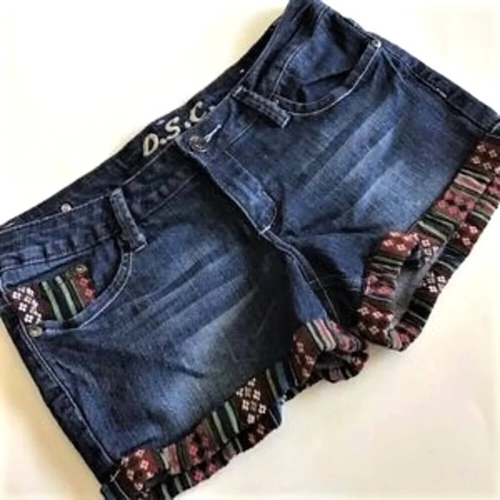 BOHO O.S.C. DARK WASH DENIM SHORTS - JUNIORS SIZE 9